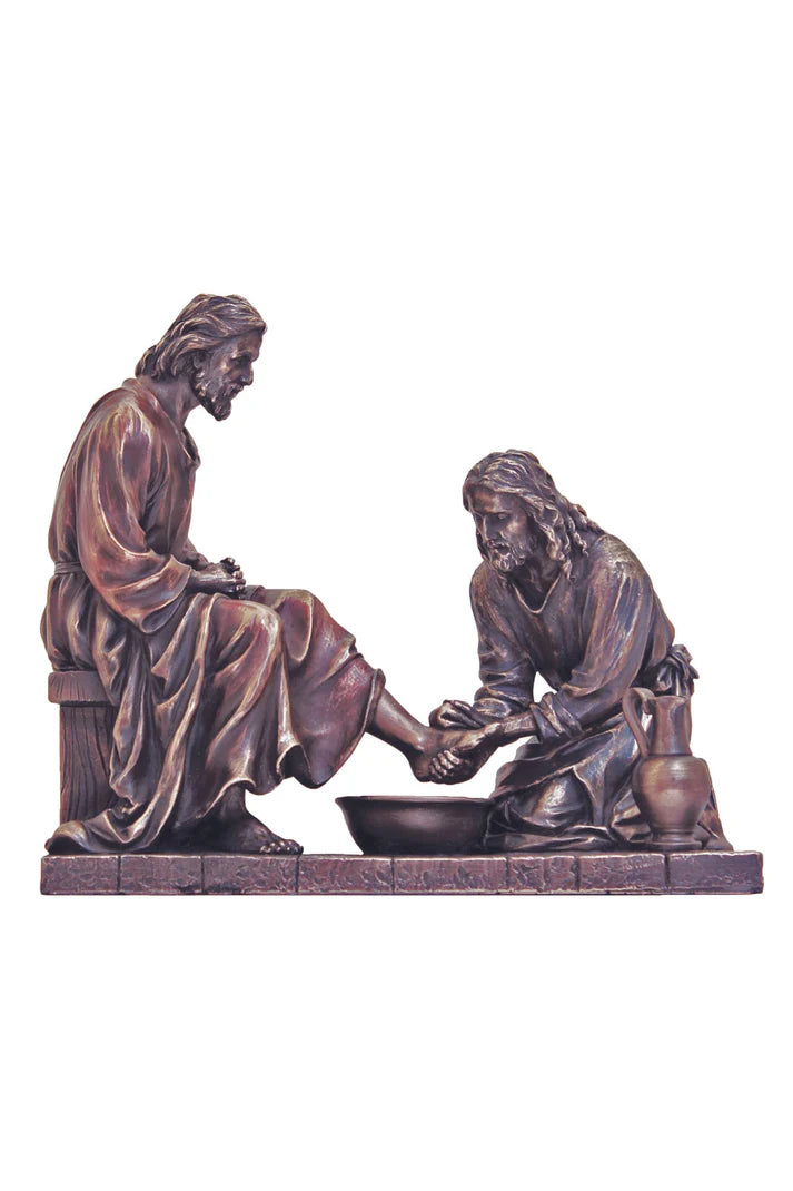 SR-76001 - Christ washing feet in lightly hand-painted cold cast bronz